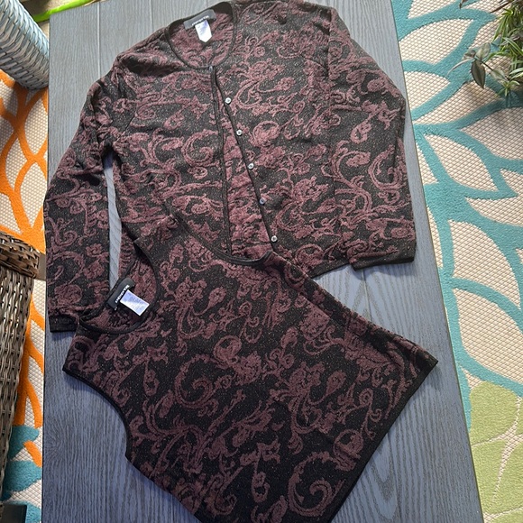 Woman’s Sparkly Metallic Jones New York Cardigan & Tank Set - Picture 1 of 10